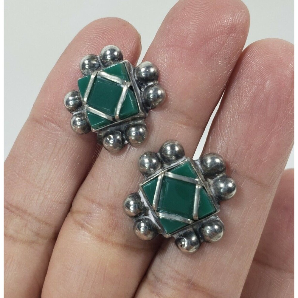 Vintage 925 Sterling  Silver  MEXICO GREEN ONYX  SCREWBACK EARRINGS